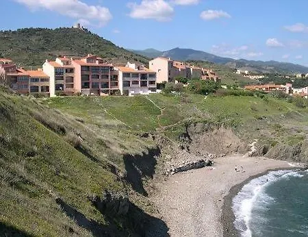 Joli D'oli 2, Pieds Dans L'eau, A Pieds Apartment *